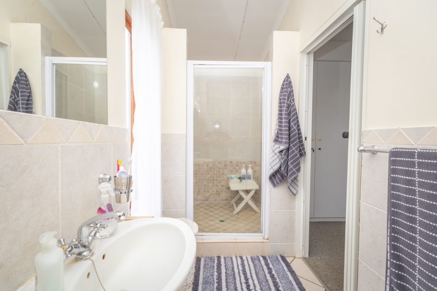 3 Bedroom Property for Sale in The Coves North West